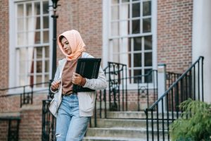 The Evolution of the Electric Guitar: Culture and Technology